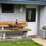 Gemuetliche Kleine Mit Garten *