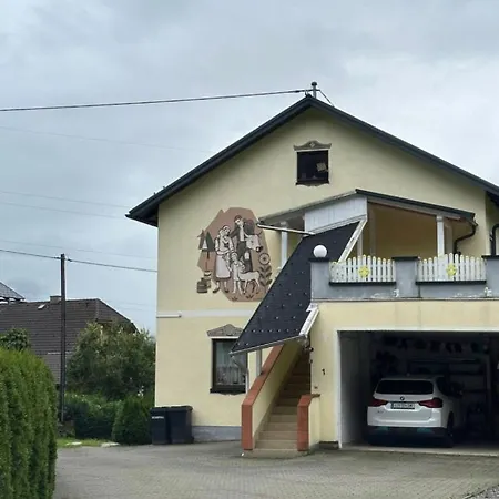 Daire Gemuetliche Kleine Mit Garten