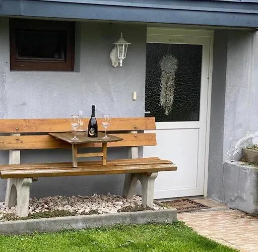 Gemuetliche Kleine Mit Garten *