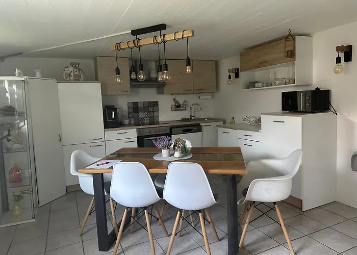 Gemuetliche Kleine Mit Garten شقة *